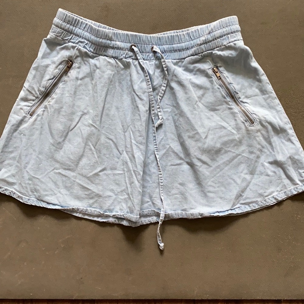 Chambray Fabletics Skirt